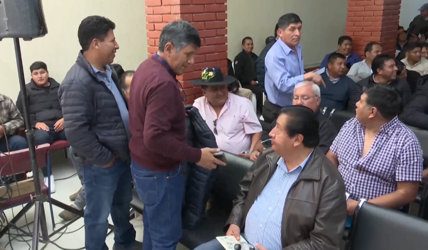 Arreglo de caminos y combustible entre las propuestas del transporte federado de Cochabamba para su ampliado nacional