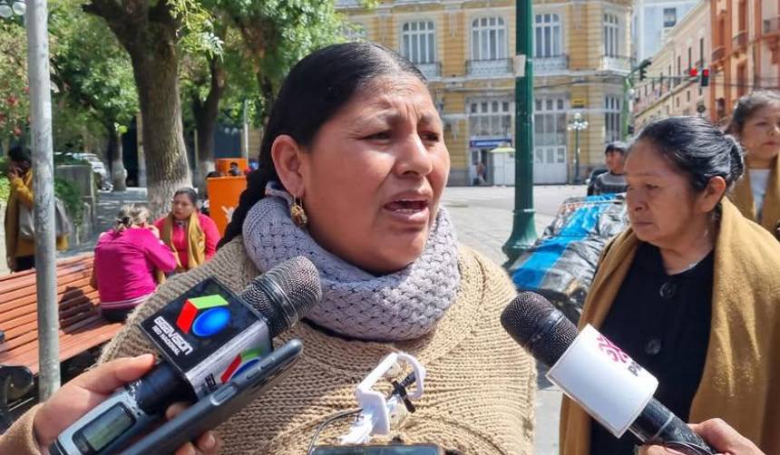 “Lucho puso a dedo a Eduardo”: Arcista Ponce se estrella contra el presidente y dice que su candidatura “parece un chiste”