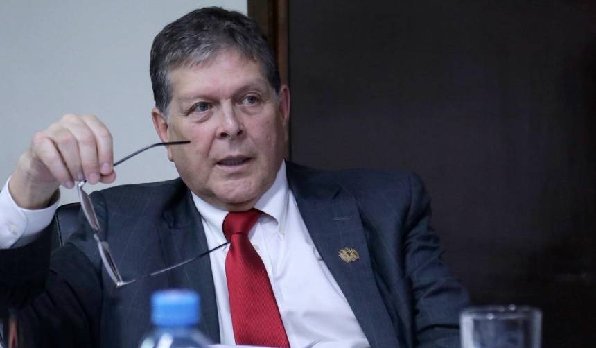 “Es lo mismo de antes”: Productores cuestionan a ministro de Hidrocarburos por la falta de diésel