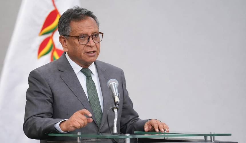 “Se aplicarán medidas duras y eficientes” contra el crimen en Santa Cruz, señala el ministro de Gobierno