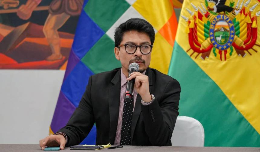 Ministro Aramayo revela que el decreto del diésel “es uno de los condicionamientos del FMI”