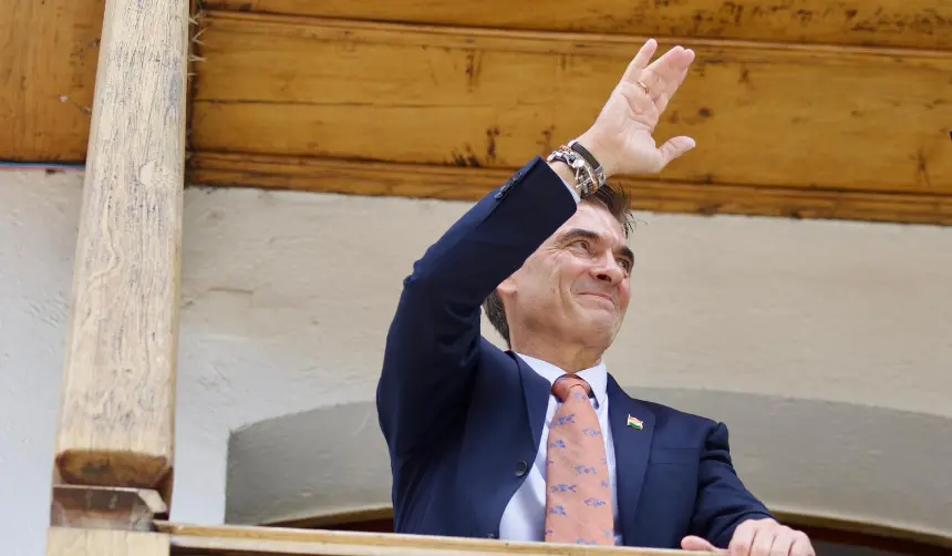 Tras recibir la credencial de presidente, Paz llama a los bolivianos a la unidad, y a las regiones y políticos a la concertación