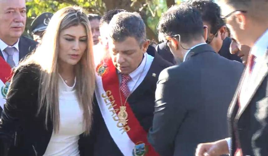 Evacúan al presidente del Senado tras sufrir descompensación en pleno acto por el aniversario de Tarija