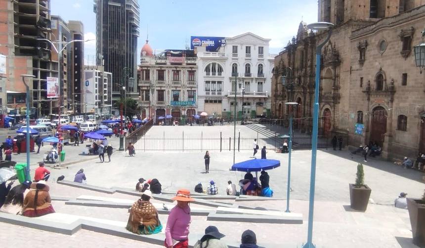 Tras el llamado de Lara, la Alcaldía de La Paz dice que las concentraciones están “prohibidas” en la plaza San Francisco