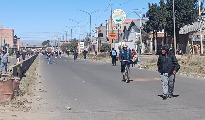 En Viacha piden diálogo urgente: “El que sufre es el ciudadano, nos estamos haciendo daño entre nosotros”