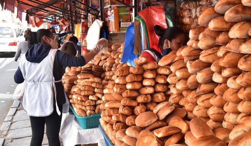 Falta pan en La Paz: El incremento del precio de la harina, los bloqueos y la falta de combustibles golpean la producción 