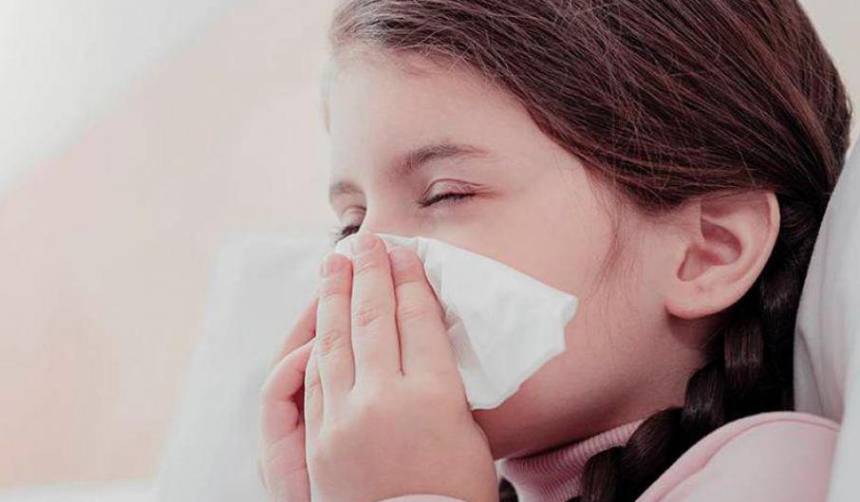 Bajas temperaturas disparan las enfermedades respiratorias en Cochabamba; piden no automedicar a los niños 