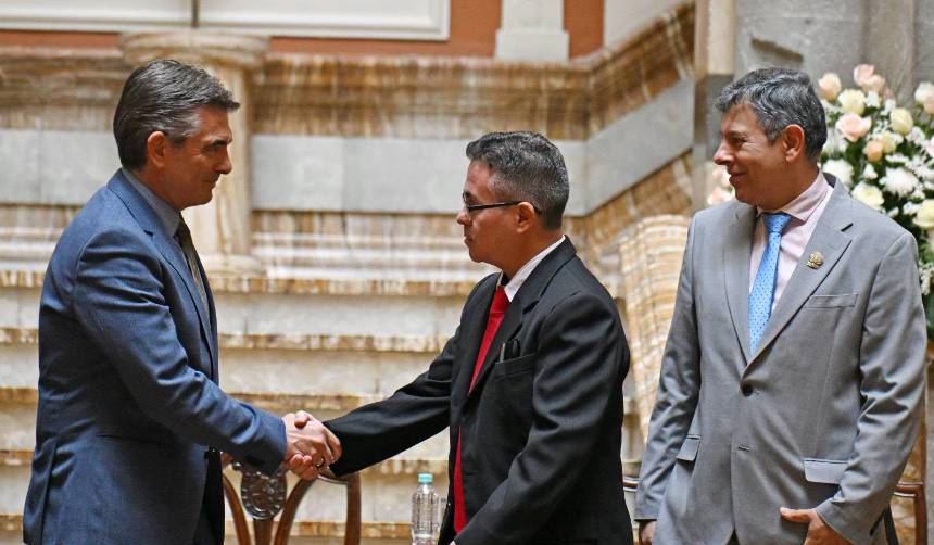 Ávila rompe el silencio y revela que Paz sugirió el nombre de Urioste para fiscal general interino