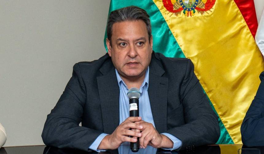 “Hasta mediados de la próxima semana deberíamos estar en condiciones más normales”, dice el presidente de YPFB sobre el combustible