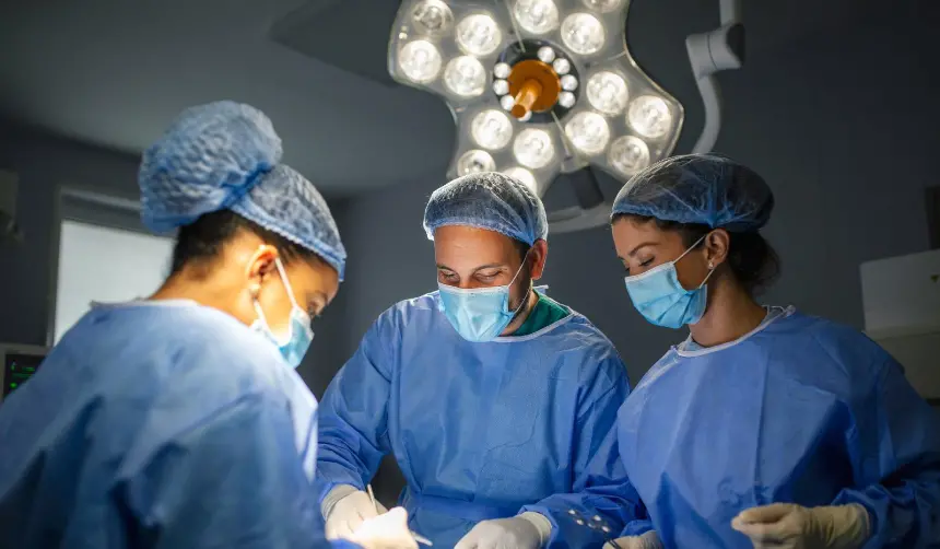 ¡Volvió del más allá! Despertó de un coma de cuatro años cuando era sometida a una cirugía para donar sus órganos