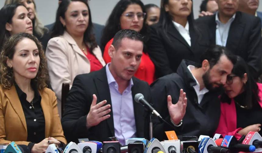 Velasco y bancada de Libre exigen a la Policía no presionar ni interferir a fiscales que indagan el caso Cerimedo