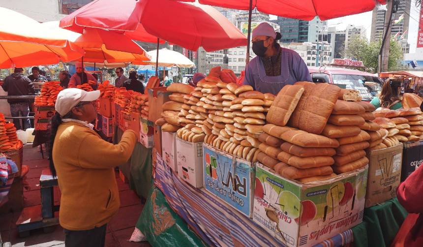 Pan en Bolivia: Suben los costos, cae la demanda y la producción de trigo cubre menos del 15% del consumo nacional