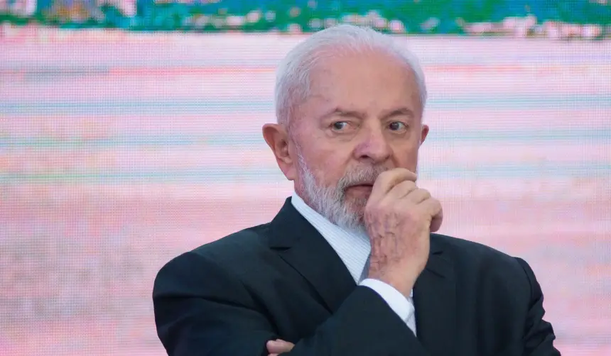 Lula anuncia que vetará ley que reduce la pena de cárcel de Bolsonaro