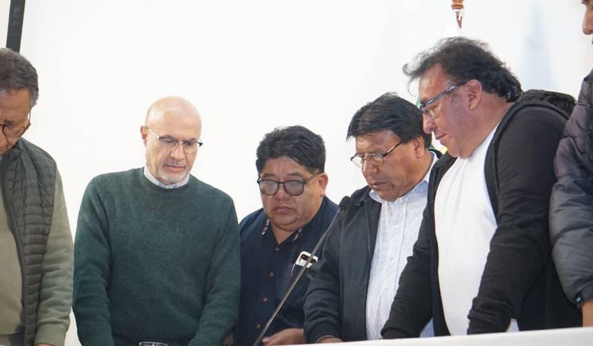 Estos son los cuatro puntos del acuerdo firmado entre el Gobierno y los choferes de La Paz