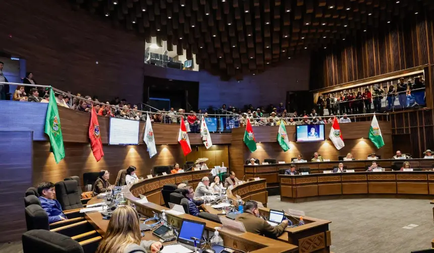 Senado sanciona crédito de más de $us 118 millones para obras viales y pasa al Ejecutivo para su promulgación 
