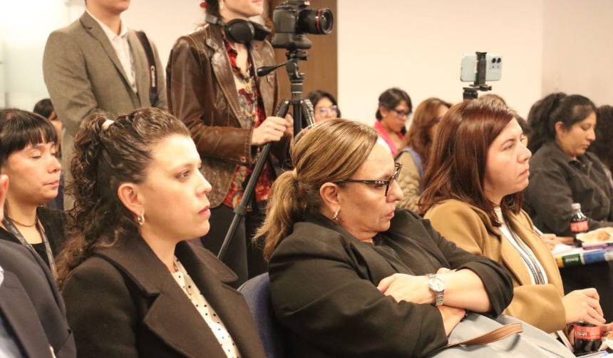 Presentan proyecto de ley que plantea cárcel por acoso digital