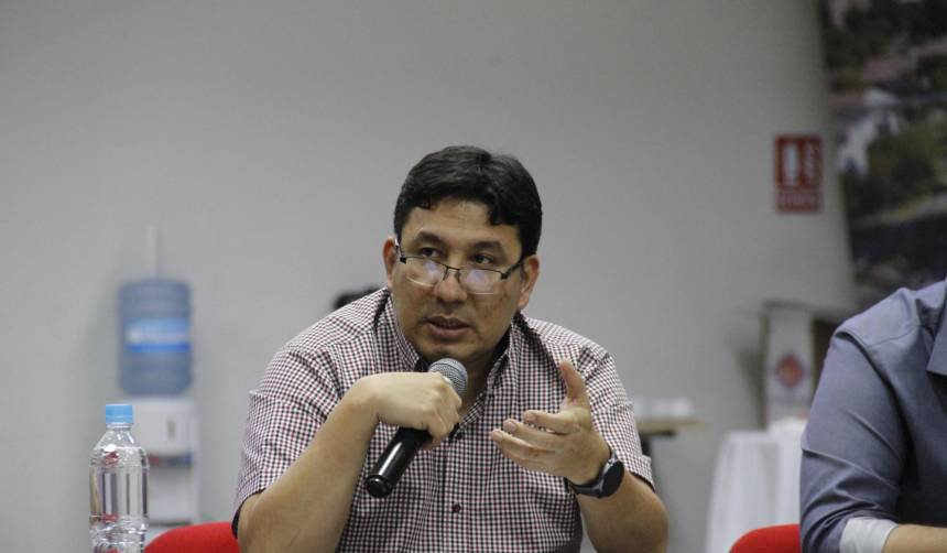 Ministro Molina evita responder a supuesta carta póstuma y defiende “avance” de la industrialización del litio