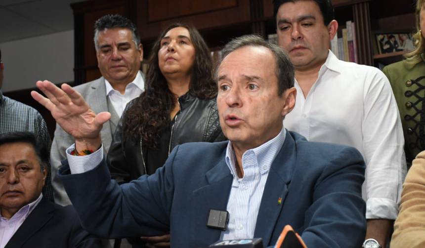 Tuto dice que los bloqueos son “crímenes de lesa humanidad” y que el estado de excepción es una opción
