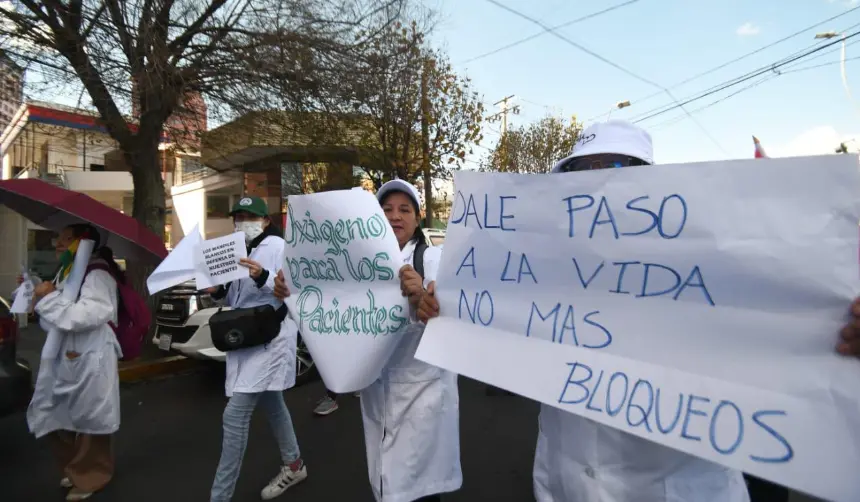 Cuatro hospitales de La Paz, en situación crítica por la falta de oxígeno; están en riesgo las vidas de unos 500 pacientes