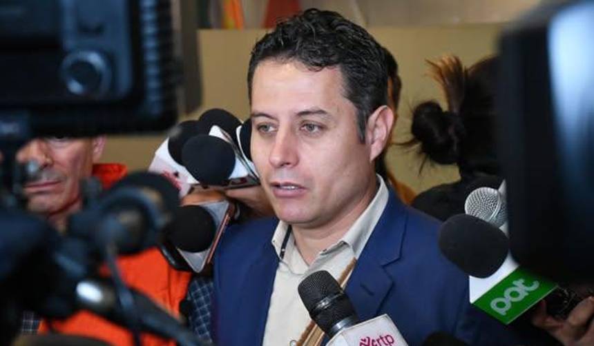 Edman Lara responde a sus críticos: “Su envidia es mi progreso”