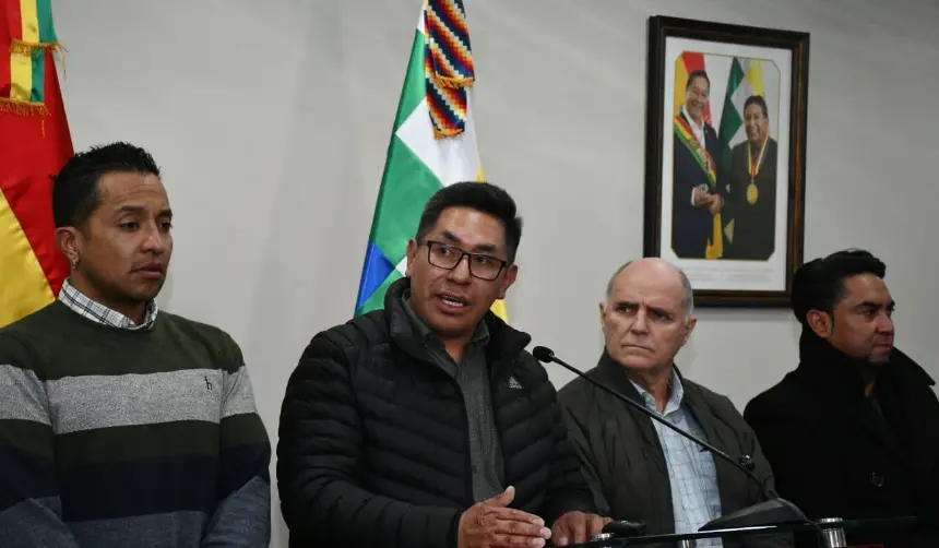 Gobierno habla de ocultamiento de aceite en mercados, lo que deriva en una subida de precios