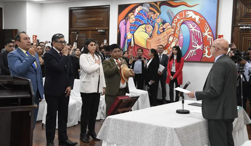 Exsenadora Andrea Barrientos y el exviceministro Wilson Santamaría son posesionados como viceministros