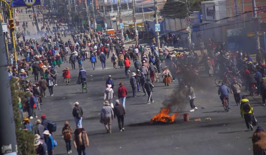 Bolivia arranca la semana con 22 puntos de bloqueo; La Paz concentra 15