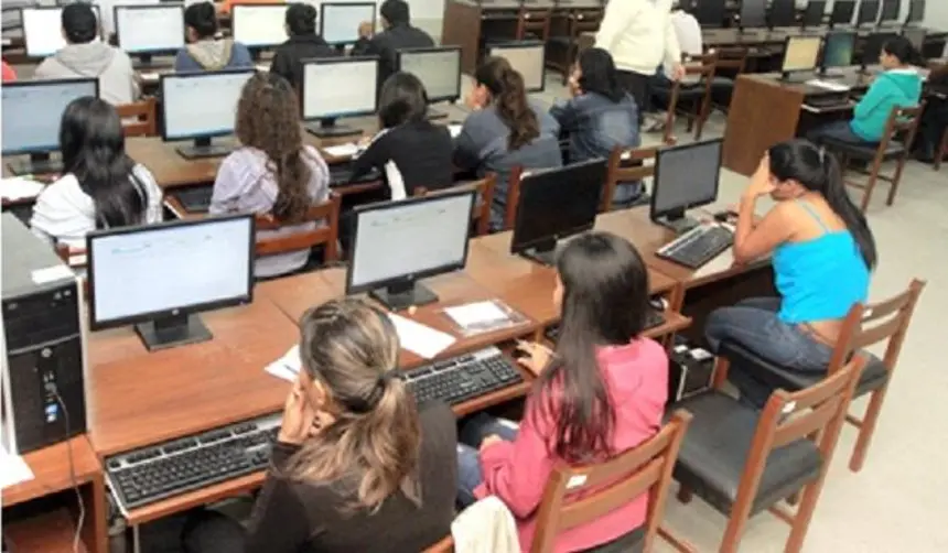Por la escasez de combustible, ¿hasta cuándo serán las clases virtuales en la Uagrm?