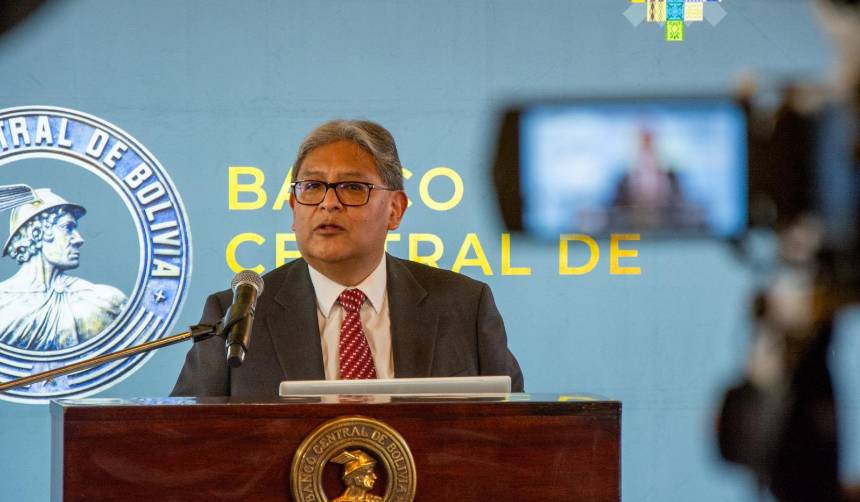 Presidente del BCB defiende las “ventas anticipadas de oro” y dice que estas operaciones permiten pagar la deuda externa