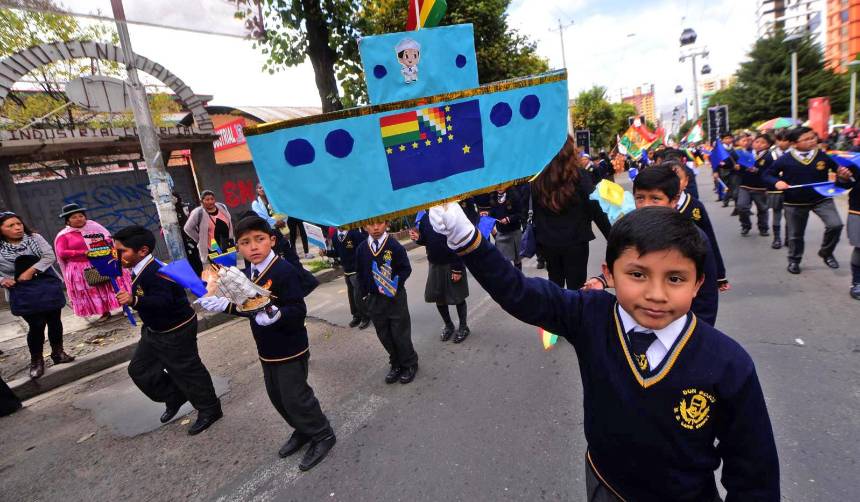 Desfiles por el Día del Mar no están prohibidos, pero deben ser breves, precisa viceministro