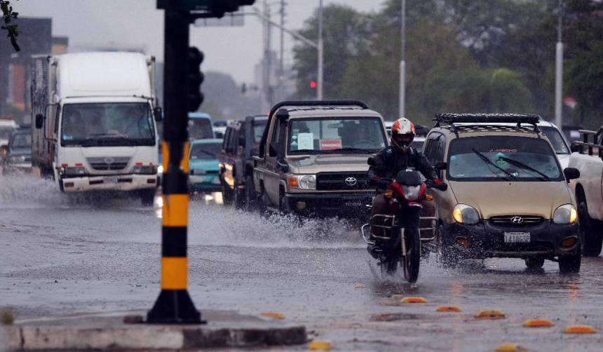 Atención: Pronostican lluvias para este martes en Santa Cruz