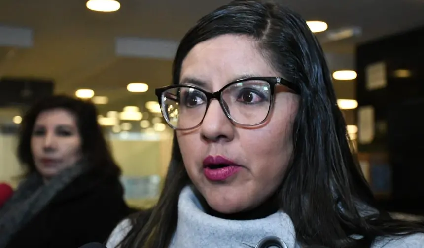 Se busca “forzar” contrato de litio sin esperar fallo del TCP, denuncia diputada Claros