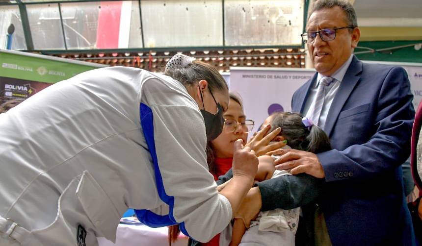 Salud advierte que llegarán olas de frío más intensas y alista la ampliación de la vacunación 
