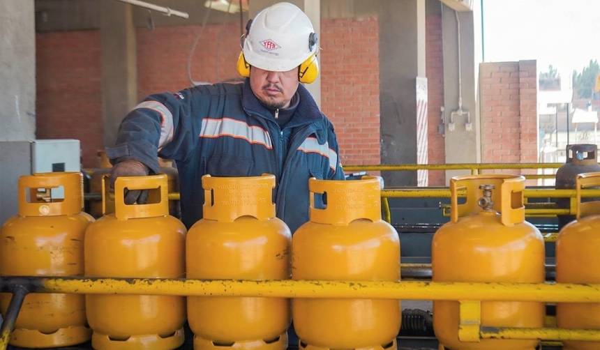 Experto: Sin subsidio una garrafa de gas costaría al menos Bs 130