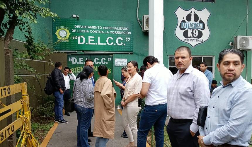 Jhonny Fernández no se presentó a declarar; su abogado dice que “está internado” por problemas de salud