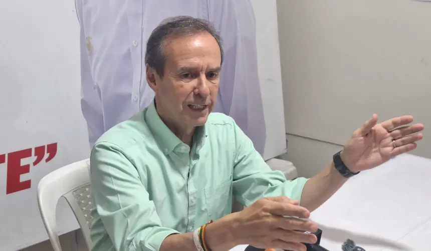 Tuto Quiroga desafía a Rodrigo Paz a debatir sobre su relación con Evo Morales y corrupción 