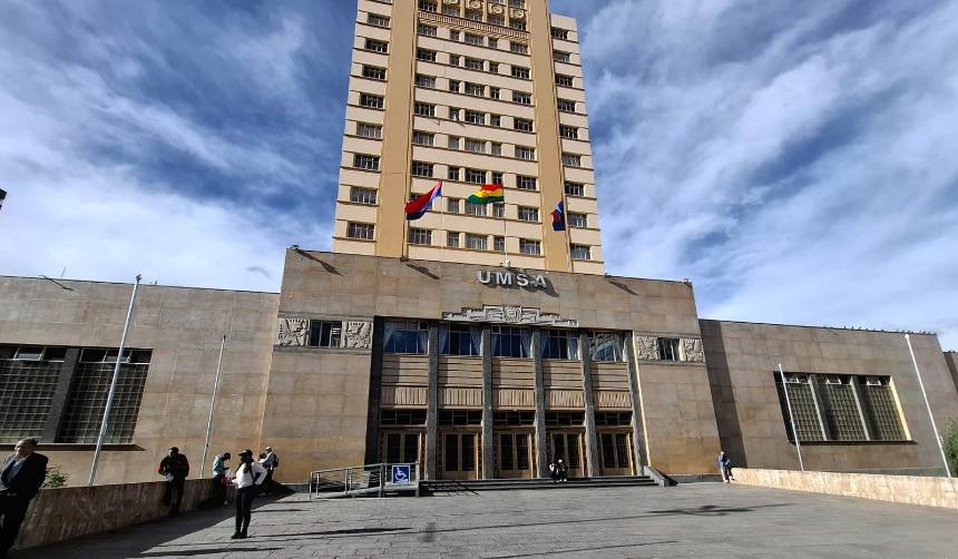 La UMSA evacúa sus predios y dispone clases virtuales “hasta nuevo aviso” por las movilizaciones