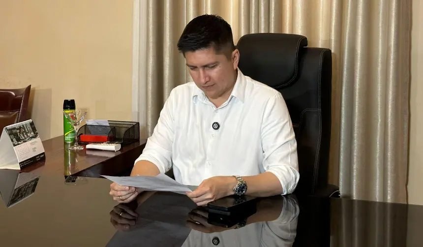 Medrano anuncia una auditoría al Concejo municipal y niega haber renunciado a la bancada de C-A