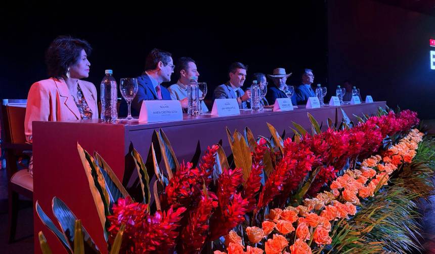 Arranca la cumbre empresarial encabezada por Rodrigo Paz y con el foco de abrir mercados e inversiones para Bolivia