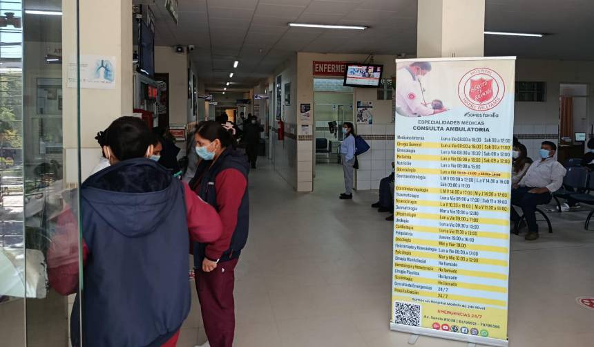 Joven fue apuñalada múltiples veces por su pareja quien huyó dejándola malherida