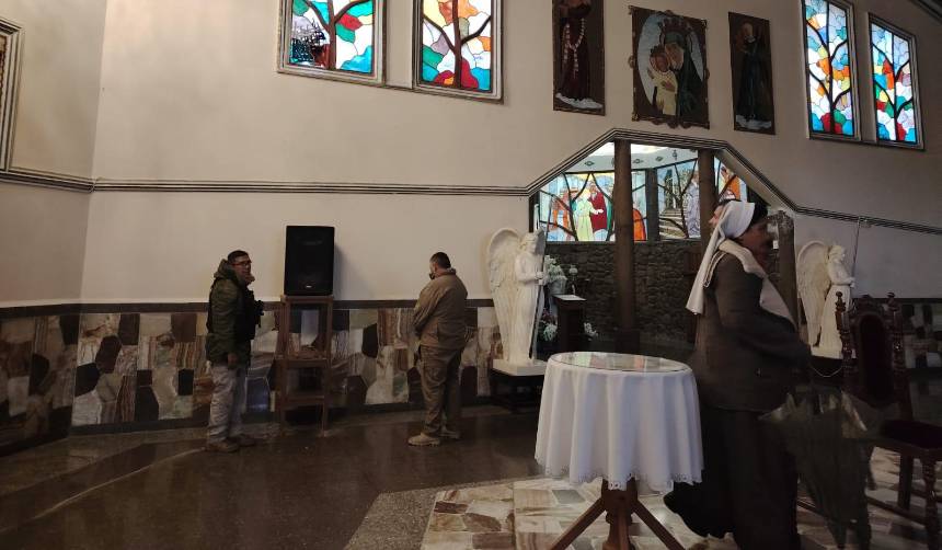 Irrumpen en el templo de Melga y se roban dos coronas de oro y joyas de la Virgen de Los Ángeles 