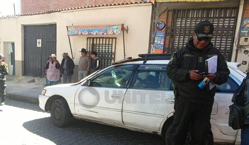 Un hombre fue encontrado sin vida al interior de su vehículo en La Paz