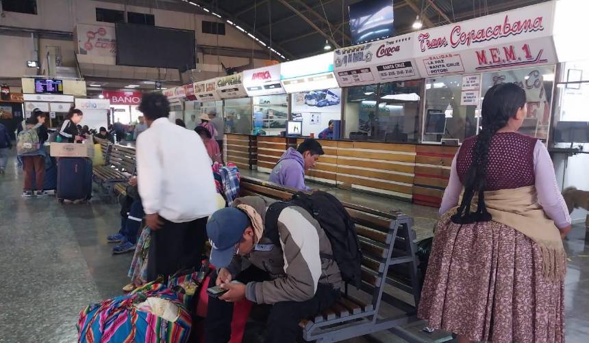 Regularizan salidas hacia el occidente desde la Terminal de Cochabamba y se aguarda confirmación para el oriente