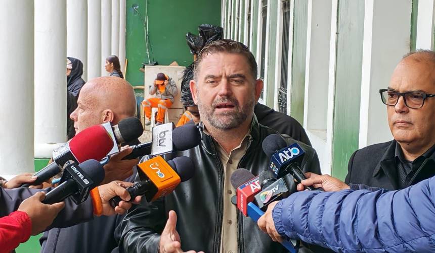 Confeagro se declara en emergencia tras la aprobación de la abrogación de la Ley 1720 y delega al gobernador Velasco su representación en Cochabamba