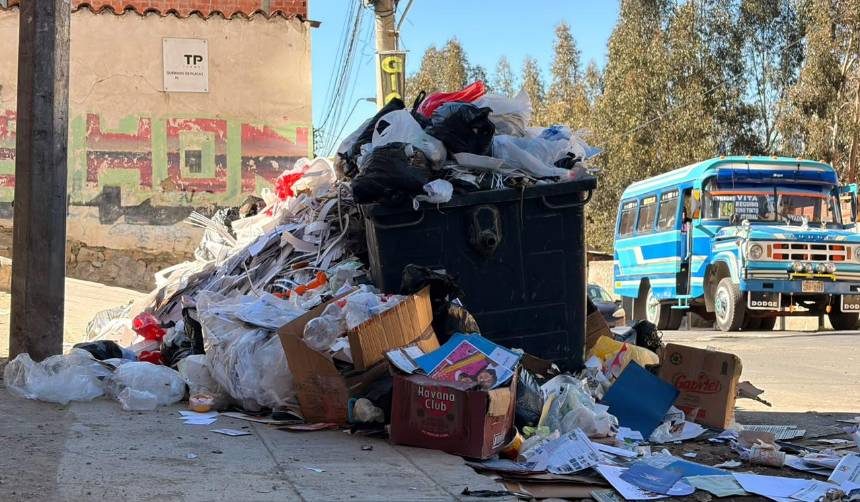 “Nos hace mal a la salud”: Vecinos denuncian focos de infección ante la acumulación de basura en La Paz 