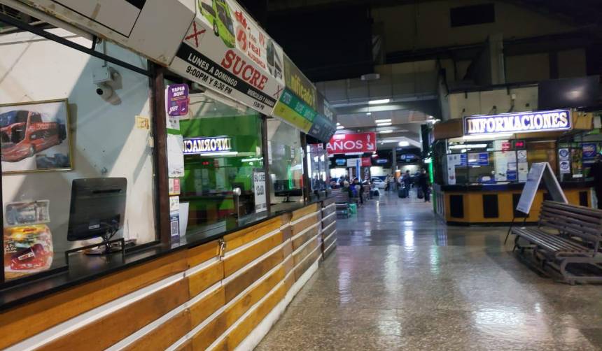 Terminal de Buses de Cochabamba suspende todas sus salidas por bloqueos y amenazas en rutas