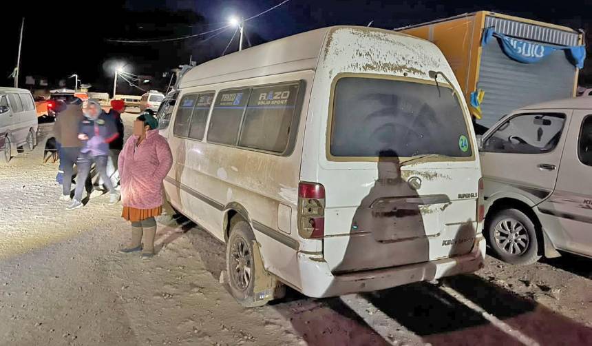 Conductor fue asesinado en una comunidad de Cocapata, hay dos sospechosos que fueron capturados por pobladores