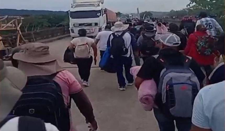 Cochabamba: Magisterio rural levanta bloqueo en Bulo Bulo 