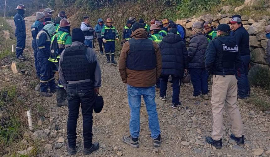 Denuncian que avasalladores detonaron dinamita y dispararon durante una inspección a una mina