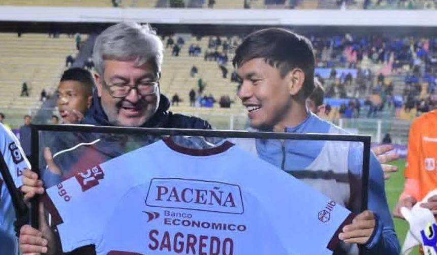 Bolívar reconoce a José Sagredo tras cumplir 200 partidos oficiales con el club